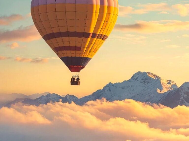 Dawn Delight: Taking a Hot Air Balloon Ride over Phillip Island