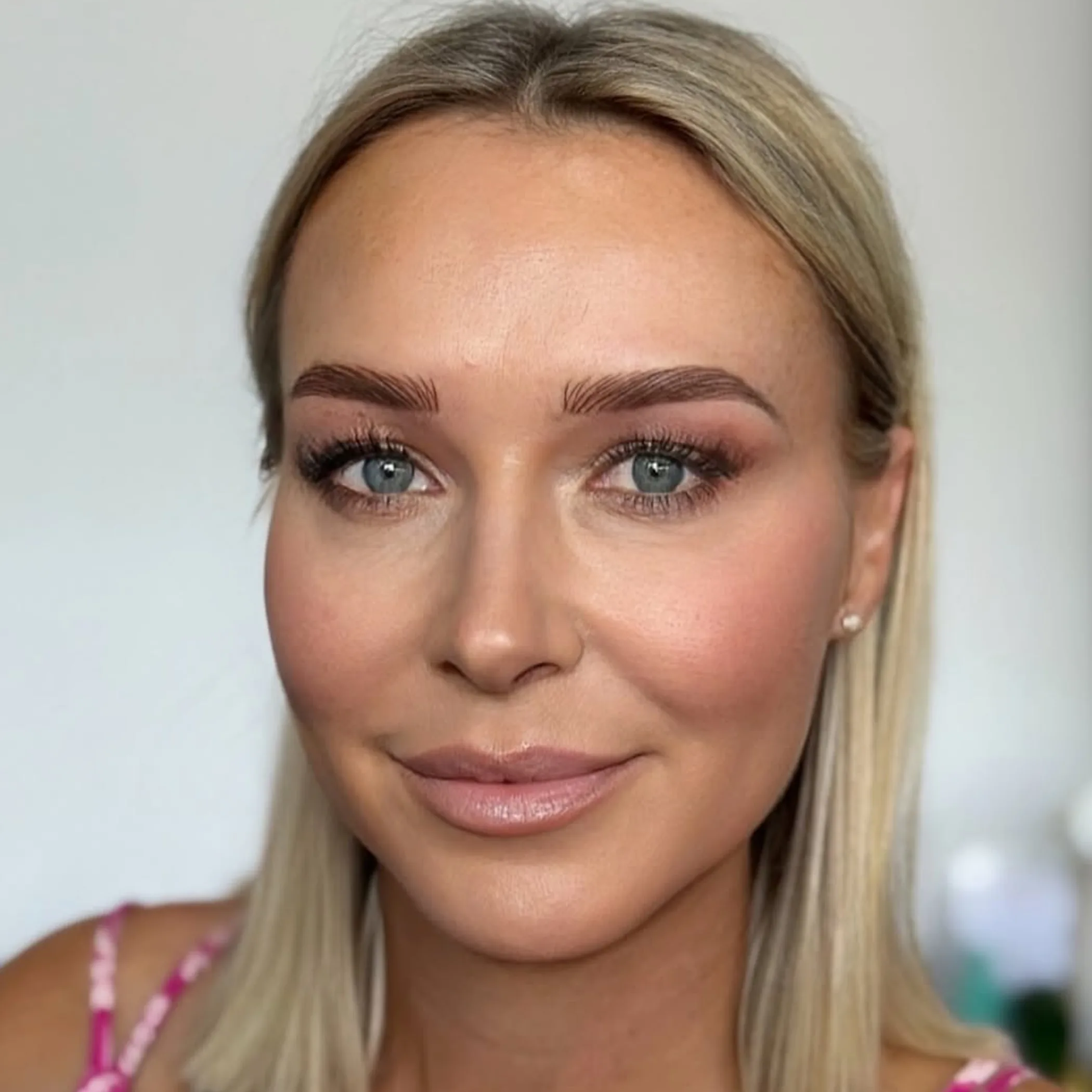 permanent makeup procedure close-up