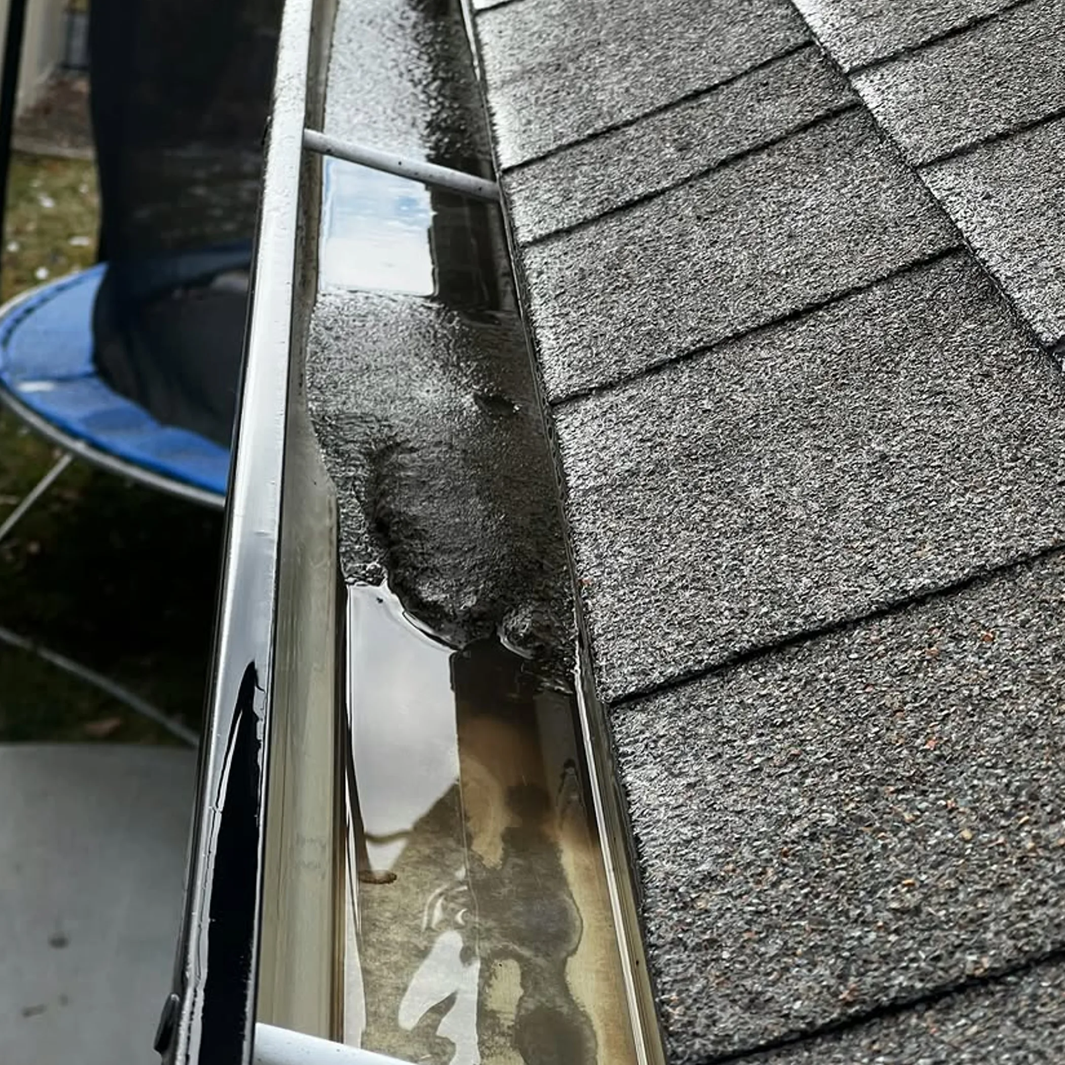 gutter maintenance issue